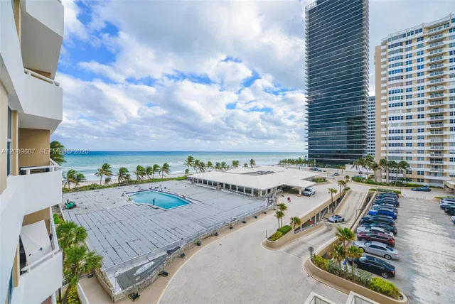 1950 S  Ocean Dr #5A, Hallandale, FL 33009