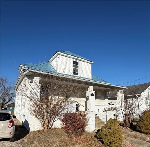 411 Maple St, Lawrenceville, IL 62439
