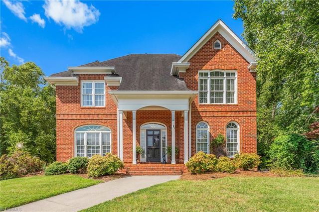 561 Oak Valley Blvd, Advance, NC 27006
