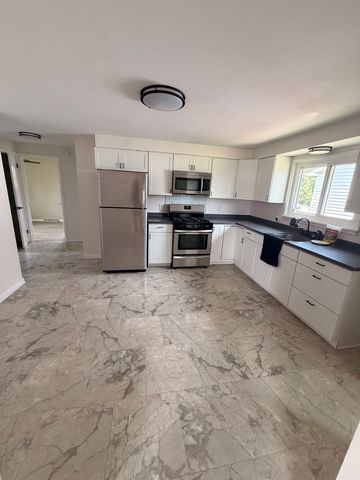 272 Willet Rd, Buffalo, NY 14219