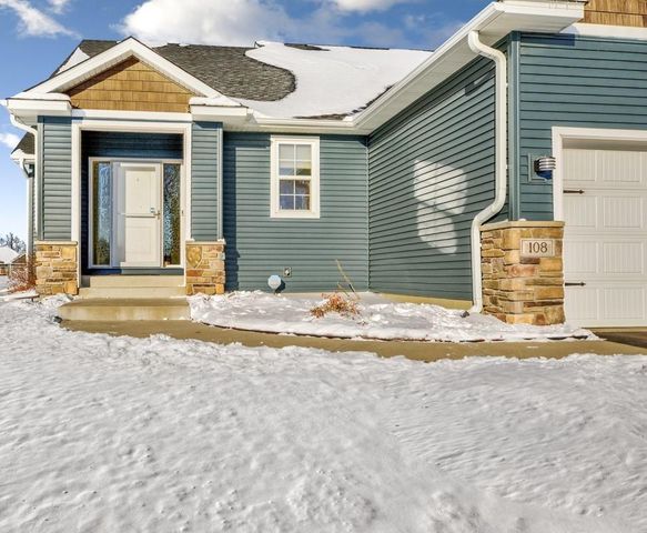 108 High Point Rd, Cannon Falls, MN 55009