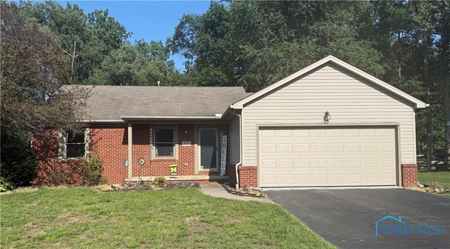 217 Pebble Beach Dr, Holland, OH 43528