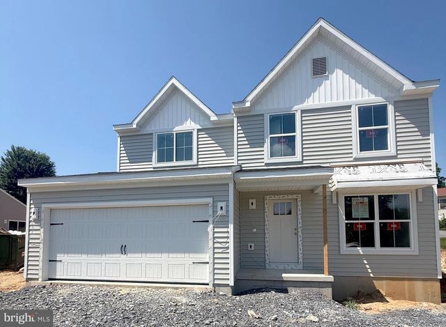 Mill St #5, Millheim, PA 16854