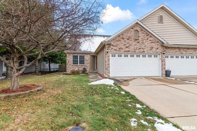 1620 Magnolia Dr, Chatham, IL 62629