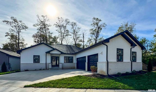 2716 W  Woods Edge Dr, Peoria, IL 61614
