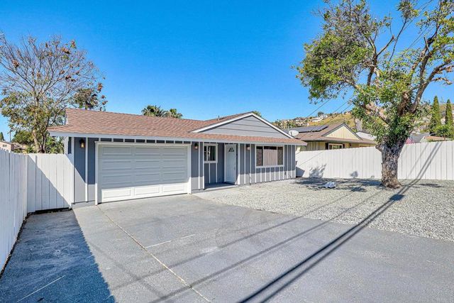 952 Galopago St, Spring Valley, CA 91977