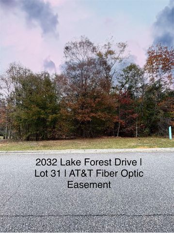 2032 Lake Forest Dr, Grovetown, GA 30813