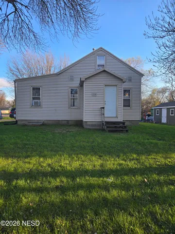 1234 3rd Ave SE, Watertown, SD 57201