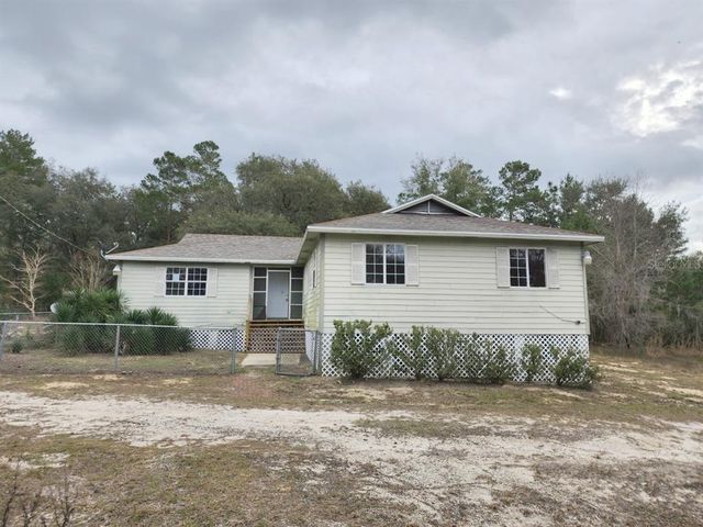 291 Cue Lake Dr, Hawthorne, FL 32640