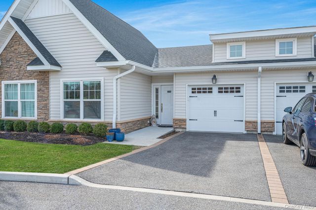 3104 Fox Hill Drive, Calverton, NY 11933