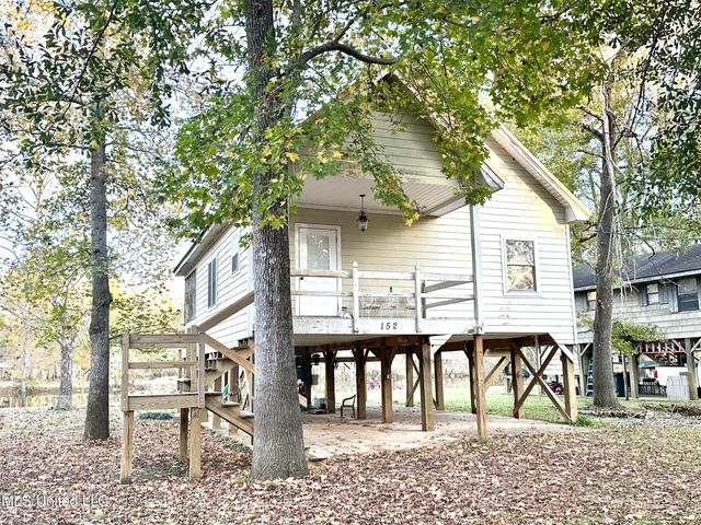 152 Mayhall Dr, Lucedale, MS 39452