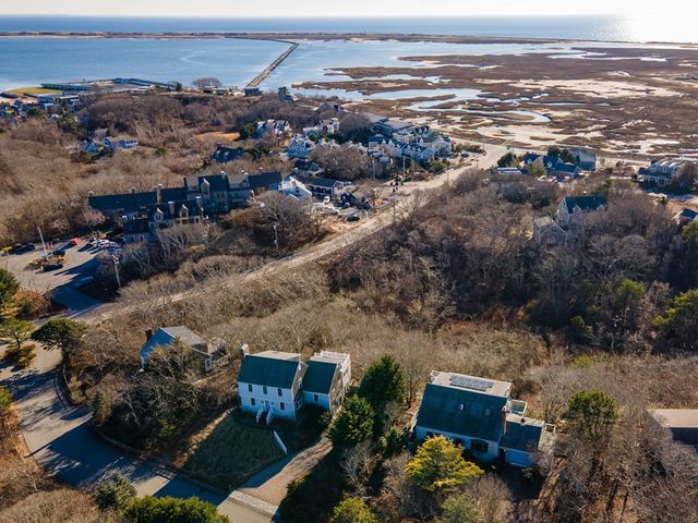 5 Pilgrim Heights Rd, Provincetown, MA 02657