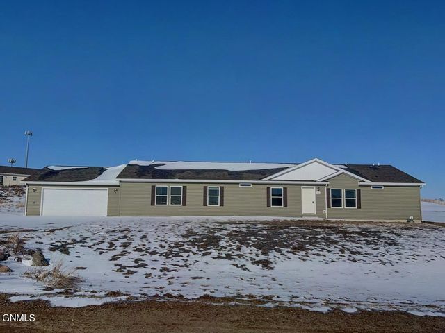 2640 Terrace View Dr, Watford City, ND 58854