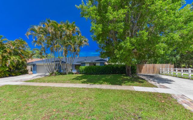 13442 Northumberland Cir, Wellington, FL 33414