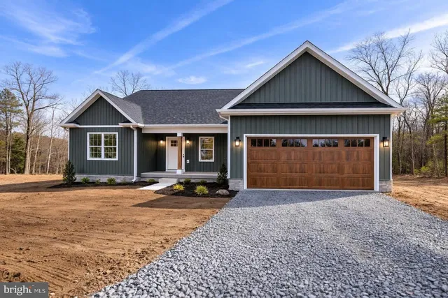 94 Symphony Ln #3L, Harpers Ferry, WV 25425