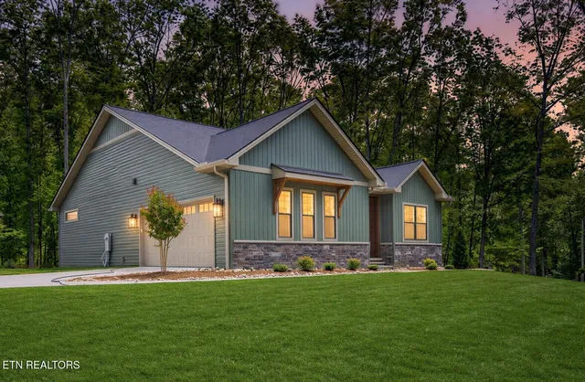 30 Andover Ln, Fairfield Glade, TN 38558