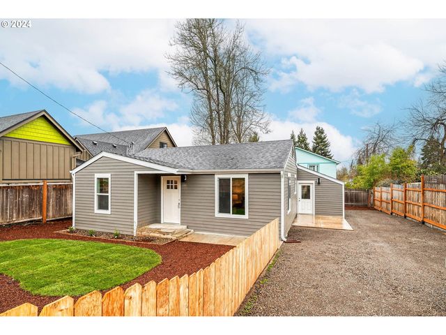 1085 W  28th Ave, Eugene, OR 97405