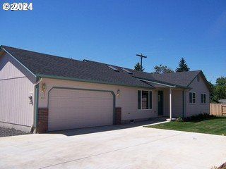469 Morse Ave, Creswell, OR 97426