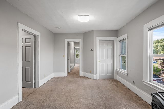 909 E  River Pkwy #2, Minneapolis, MN 55414