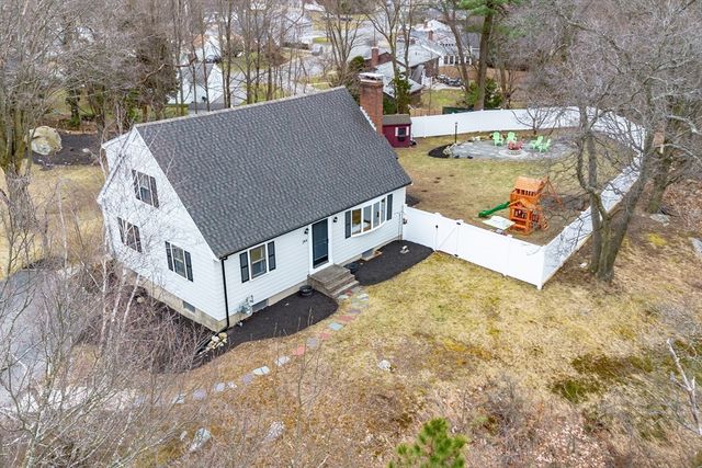 244 North St, Stoneham, MA 02180