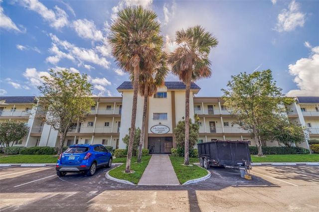 4595 CHANCELLOR STREET NE #105, Saint Petersburg, FL 33703
