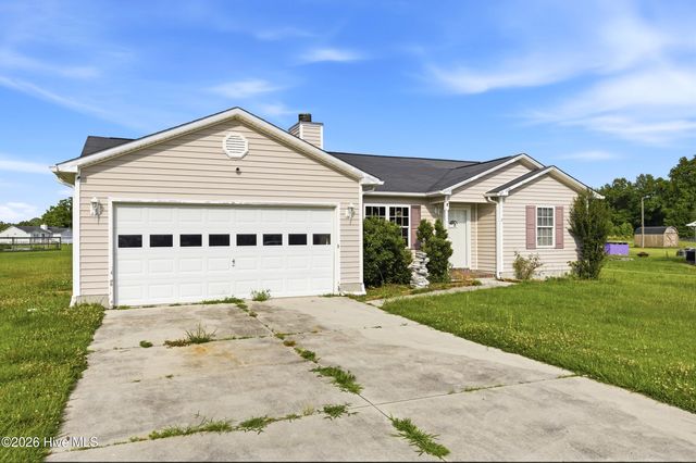 105 Starkys Creek Court, Maysville, NC 28555