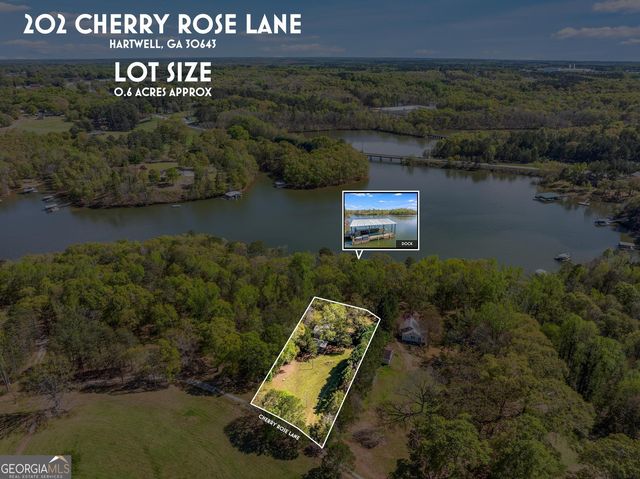 202 Cherry Rose Ln, Hartwell, GA 30643