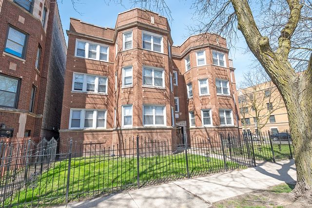 6900-6902 S  Paxton Ave  #2149-2151, Chicago, IL 60649