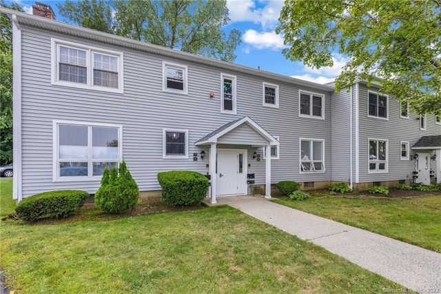 93 Carriage Path S  #93, Milford, CT 06460