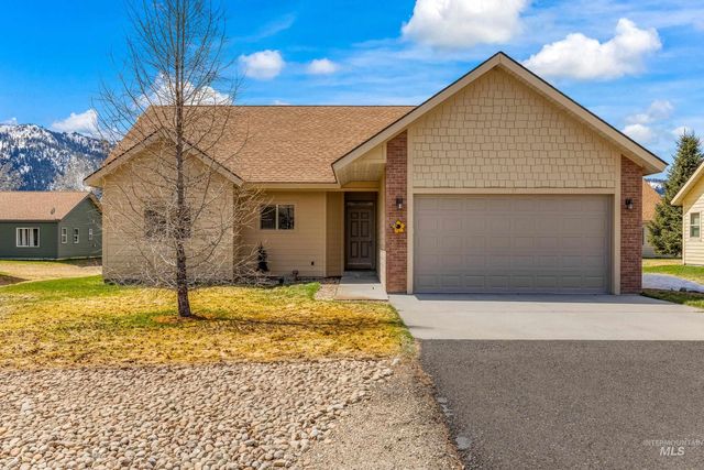 17 Charters Dr, Donnelly, ID 83615