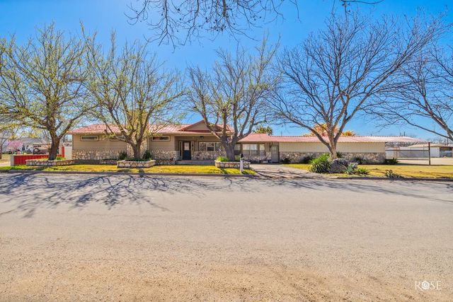 704 S  Water Ave, Sonora, TX 76950