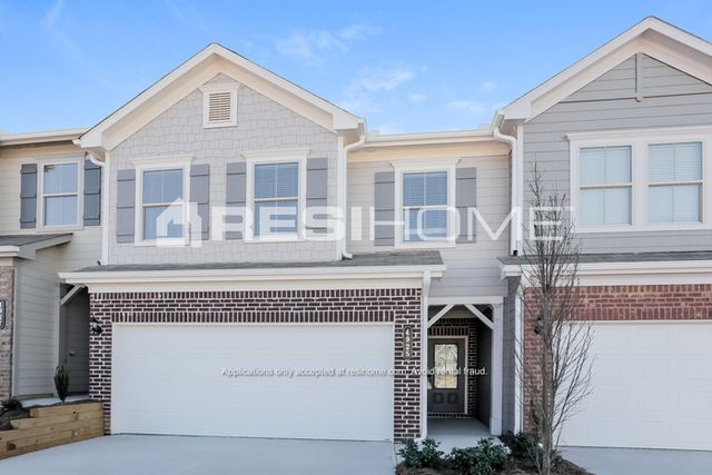 4989 Flower Sprout Dr, Buford, GA 30519