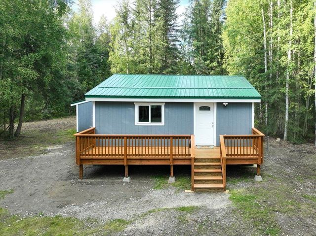 2004 Marquise Ct, North Pole, AK 99705