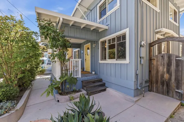 115 Mountain View Ave, Santa Cruz, CA 95062