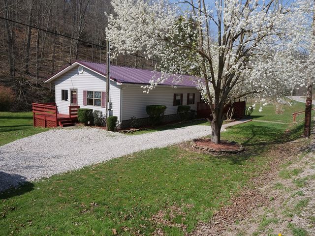 2278 Clay Rd, Spencer, WV 25276