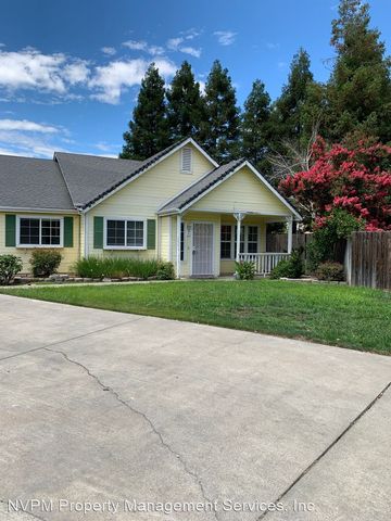 8 Wysong Ct, Chico, CA 95928