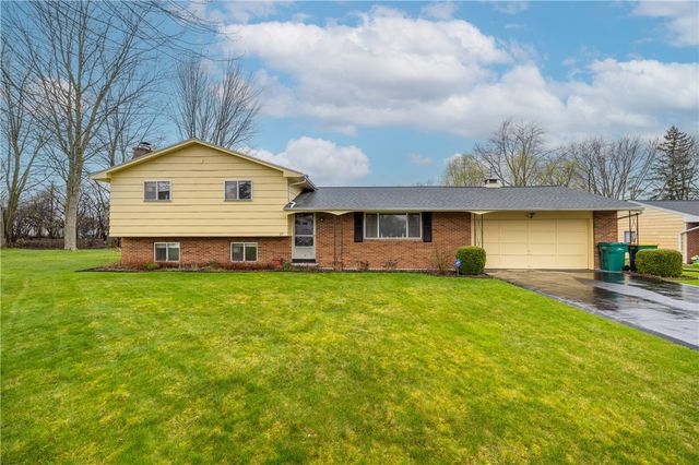 25 Timothy Ct, Rochester, NY 14623