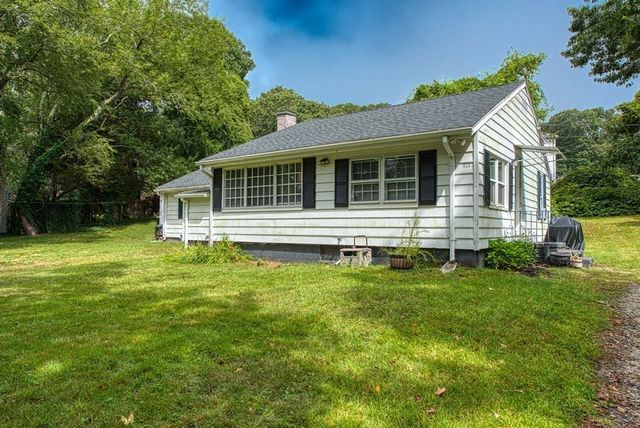 923 State Rd, Plymouth, MA 02360