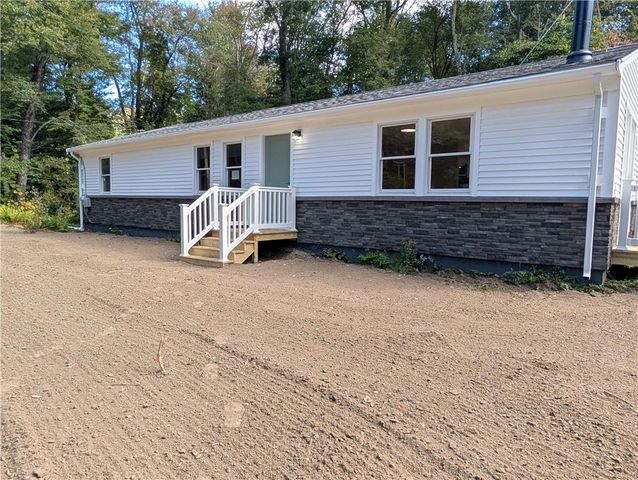 3 Wetherbee Rd, Foster, RI 02825