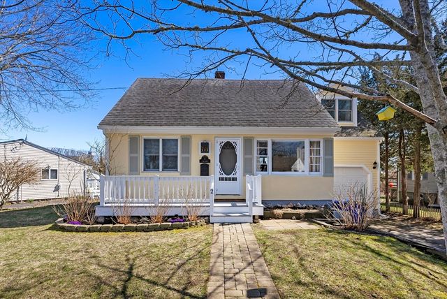 2 Bay Dr, Bourne, MA 02532