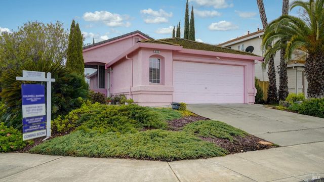 552 Edenderry Dr, Vacaville, CA 95688