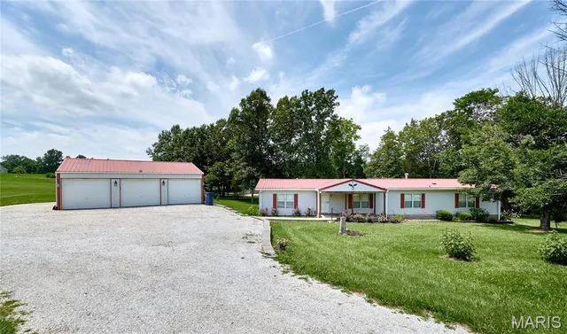 117 Cedar Parc Ln, Troy, MO 63379