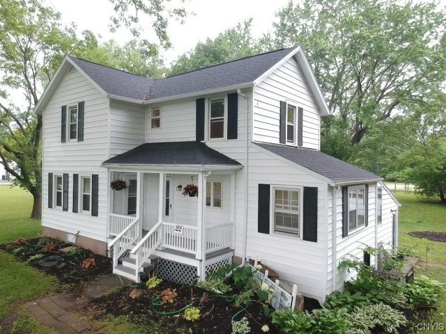 22 Chambers St, Spencerport, NY 14559