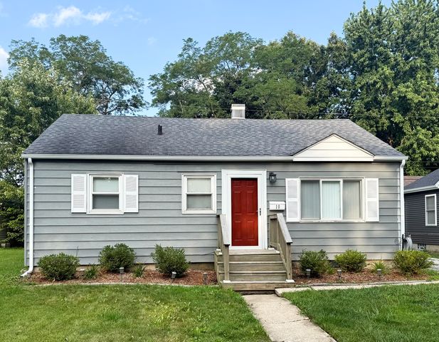 10 Walnut Pkwy, Crown Point, IN 46307