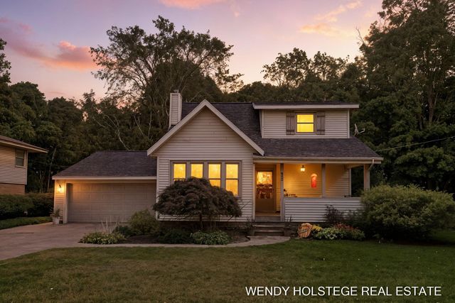 655 Lugers Rd, Holland, MI 49423