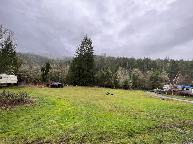 505 Sibold Canyon Rd, Tenmile, OR 97481