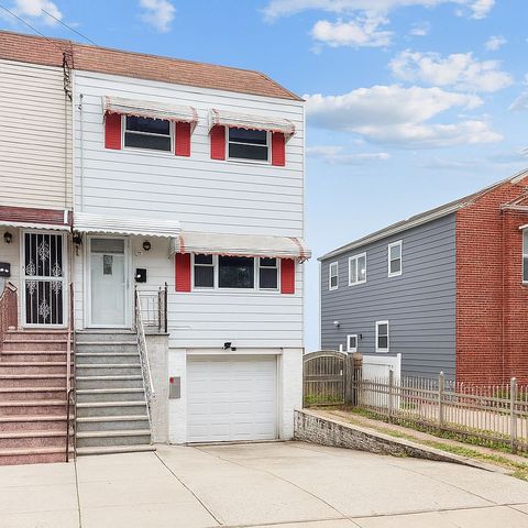 160 Stephens Ave, Bronx, NY 10473