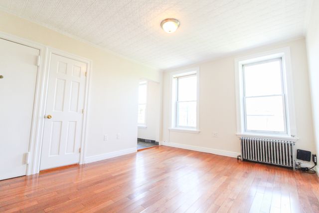 35 2nd St #3, Brooklyn, NY 11231