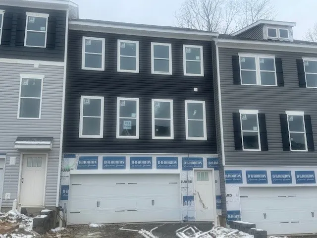 702 Olivia St, Pittsburgh, PA 15205