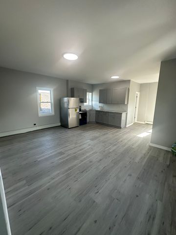6343 Amboy Rd #3, Staten Island, NY 10309
